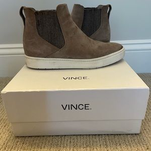 Vince Newlyn High Top Sneaker in Newstone